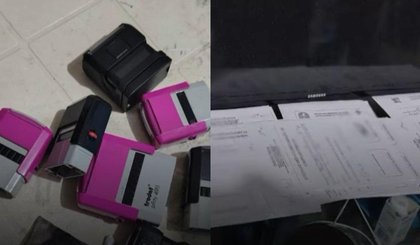 No local, foram apreendidos sete carimbos médicos falsificados, 50 atestados já preenchidos com assinaturas fraudulentas e cerca de 200 documentos em branco prontos para serem utilizados• Reprodução/PCRR (Foto: • Reprodução/PCRR) No local, foram apreendidos sete carimbos médicos falsificados, 50 atestados já preenchidos com assinaturas fraudulentas e cerca de 200 documentos em branco prontos para serem utilizados• Reprodução/PCRR (Foto: • Reprodução/PCRR)