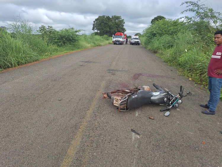 O motociclista ainda chegou a ser encaminhado para uma Unidade de Pronto Atendimento.