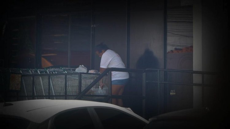 Pedintes na Zona Leste de Teresina têm horário de mendicância e cobram por estacionamento público