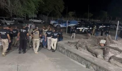 Segundo a polícia, foram cumpridos 455 ordens de prisão e 292 de busca e apreensão. (Foto: Divulgação/SSP-BA) Segundo a polícia, foram cumpridos 455 ordens de prisão e 292 de busca e apreensão. (Foto: Divulgação/SSP-BA)