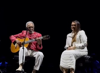 Em recuperação, Preta Gil canta “Drão” com o pai e emociona público no Allianz Parque (Foto: Reprodução) Em recuperação, Preta Gil canta “Drão” com o pai e emociona público no Allianz Parque (Foto: Reprodução)
