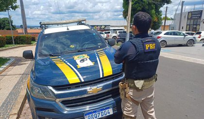 Foragido por latrocínio na Paraíba é preso com identidade falsa no Piauí (Foto: Divulgação/PRF) Foragido por latrocínio na Paraíba é preso com identidade falsa no Piauí (Foto: Divulgação/PRF)