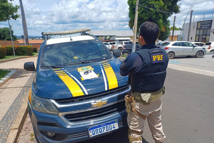 Foragido por latrocínio na Paraíba é preso com identidade falsa no Piauí