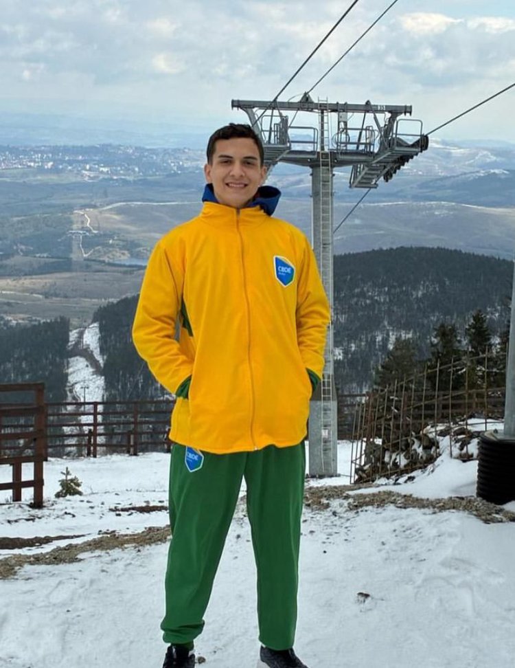 Karateca Luís Gustavo conquistou duas medalhas no campeonato, sendo ouro no kumite individual e prata por equipe.