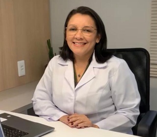 Karla Dayana é psicóloga clínica, especialista em luto.