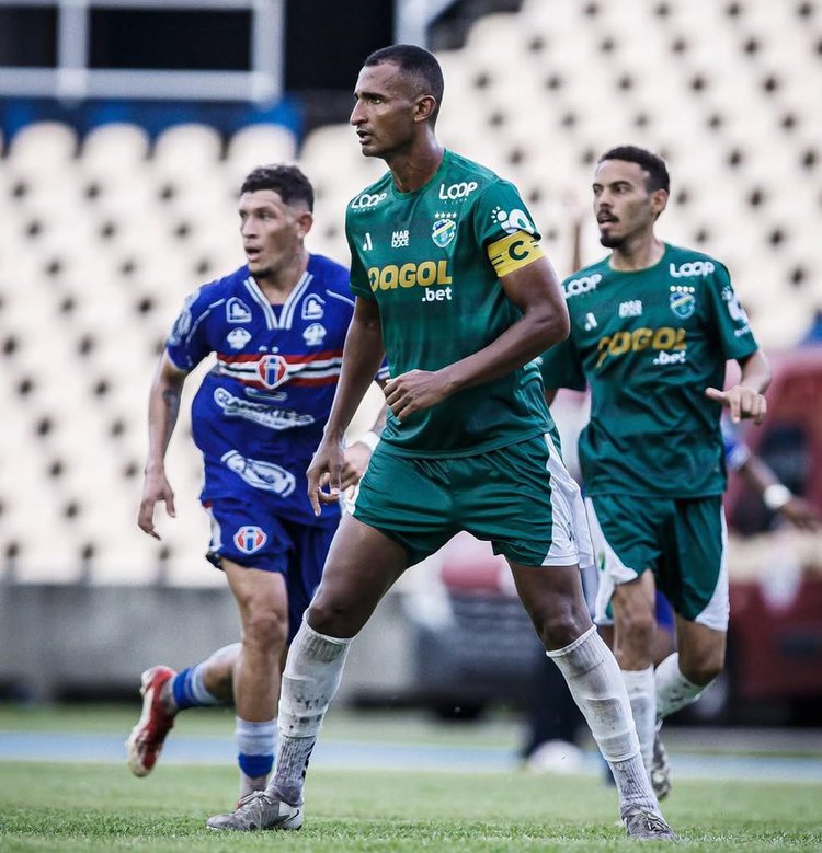 Leandro Amorim, zagueiro e capitão do Altos