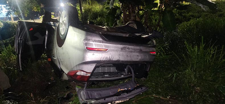 Motorista sequestrado é resgatado pela polícia; suspeitos seguem foragidos.