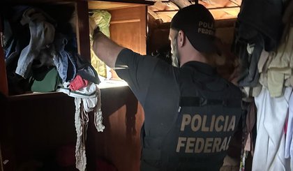 Operação mira suspeito de coagir adolescente a gravar atos de violência sexual. (Foto: Divulgação/Polícia Federal)