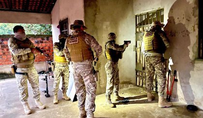 Operação mira venda de terrenos com contratos e assinaturas irregulares (Foto: Divulgação/SSP-PI) Operação mira venda de terrenos com contratos e assinaturas irregulares (Foto: Divulgação/SSP-PI)