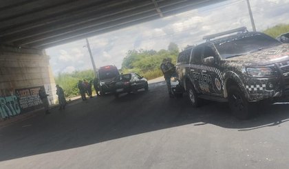 Policial atira em suspeito que tentava roubar idosa na BR 316 em Teresina (Foto: Reprodução) Policial atira em suspeito que tentava roubar idosa na BR 316 em Teresina (Foto: Reprodução)