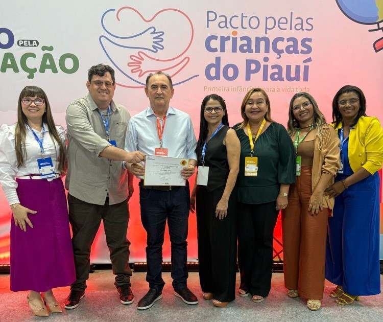 Semed de Floriano reforça compromisso com educação no Pacto 2025
