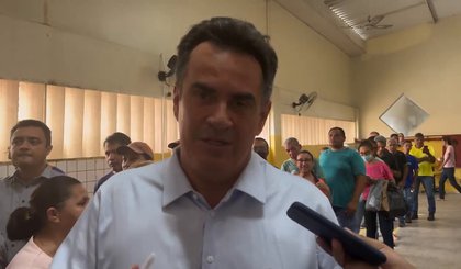 Senador Ciro Nogueira visita prefeitura, caminha no Centro e almoça no bandejão (Foto: Instagram Ciro Nogueira)
