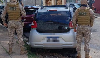 Trio é preso suspeito de roubo de carro na Zona Sul de Teresina (Foto: PM-PI) Trio é preso suspeito de roubo de carro na Zona Sul de Teresina (Foto: PM-PI)
