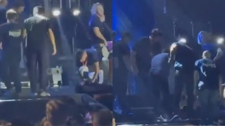 Cantor sertanejo bate a cabeça ao cair do palco e é levado ao hospital