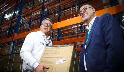 Guarulhos (SP), 01/05/2025 - Ministro da Saúde, Alexandre Padilha, recebe 1,3 milhão de doses da vacina contra a Covid-19. Foto: Walterson Rosa/MS (Foto: Walterson Rosa/MS) Guarulhos (SP), 01/05/2025 - Ministro da Saúde, Alexandre Padilha, recebe 1,3 milhão de doses da vacina contra a Covid-19. Foto: Walterson Rosa/MS (Foto: Walterson Rosa/MS)