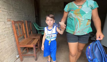 Mãe de menino com autismo denuncia que filho foi esquecido em ônibus escolar (Foto: Luiz Gustavo Graça/TV Clube) Mãe de menino com autismo denuncia que filho foi esquecido em ônibus escolar (Foto: Luiz Gustavo Graça/TV Clube)