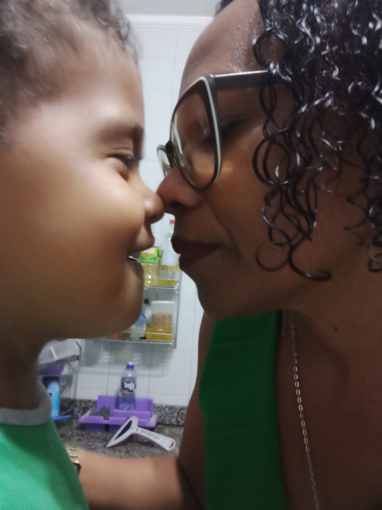 Maria realizou o sonho de se tornar mãe através da adoção.