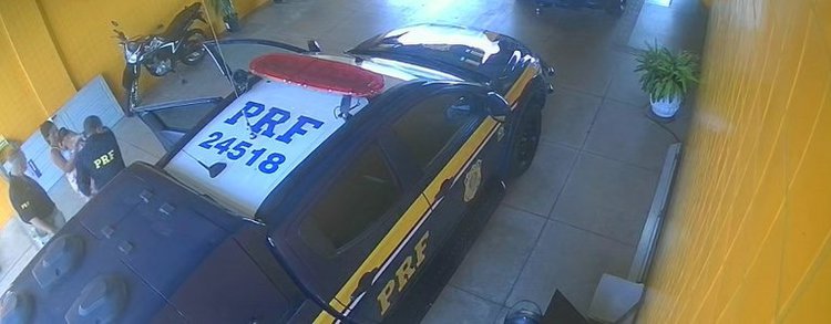 Policial salva bebê engasgado com leite materno em posto da PRF em Floriano