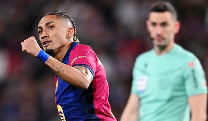 Raphinha comemora gol em Valladolid x Barcelona (Foto: Cesar Ortiz Gonzalez/Soccrates/Getty Images)) Raphinha comemora gol em Valladolid x Barcelona (Foto: Cesar Ortiz Gonzalez/Soccrates/Getty Images))