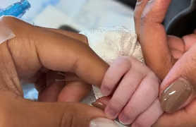 Zuri nasce nos EUA e multiplica o amor de Ludmilla e Brunna Gonçalves