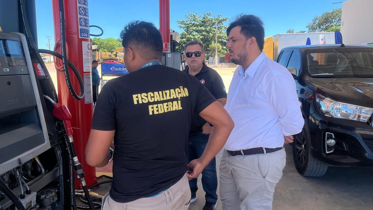 A ação fiscalizou 53 postos de combustíveis em nove cidades do interior piauiense: Floriano, Regeneração, Água Branca, Amarante, Itaueira, Pajeú, Rio Grande do Piauí, Jerumenha e Angical do Piauí.