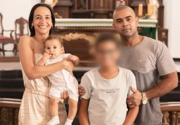 Adolescente confessa assassinato da família e polícia investiga possível influência da namorada