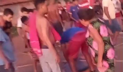 Dois morrem e um fica ferido após varas tocarem fios de alta tensão (Foto: Reprodução) Dois morrem e um fica ferido após varas tocarem fios de alta tensão (Foto: Reprodução)