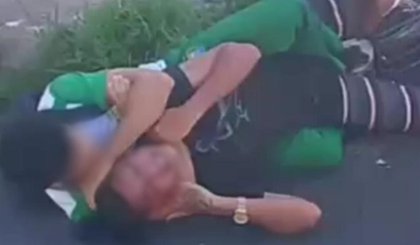 Estudante reage a tentativa de assalto e imobiliza suspeito com mata-leão em Teresina (Foto: Reprodução) Estudante reage a tentativa de assalto e imobiliza suspeito com mata-leão em Teresina (Foto: Reprodução)