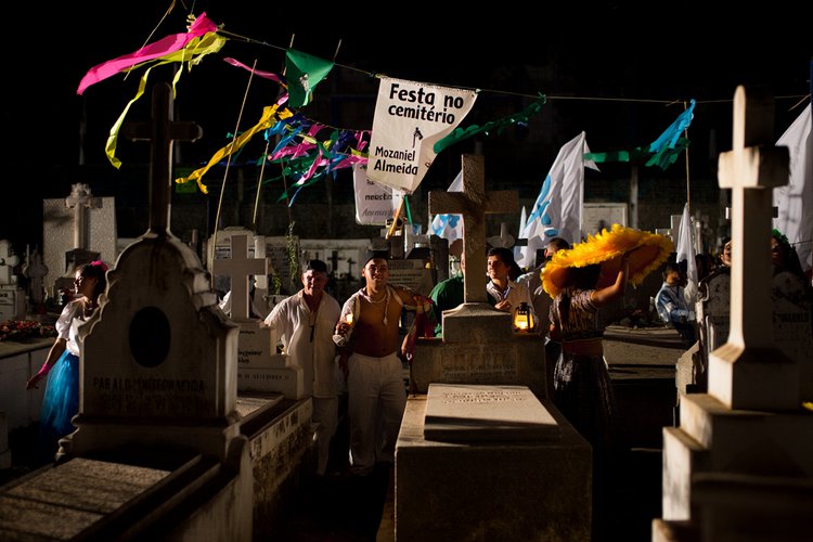 Festa no Cemitério