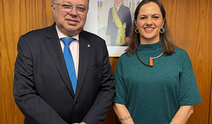 Florentino Neto trata da regularização fundiária no litoral do Piauí. (Foto: Reprodução) Florentino Neto trata da regularização fundiária no litoral do Piauí. (Foto: Reprodução)
