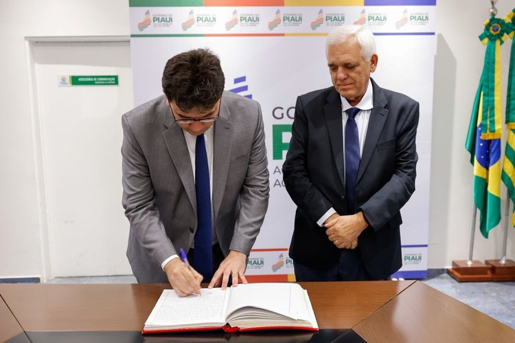 Governador do Piauí viaja à Europa em missão oficial por 7 dias