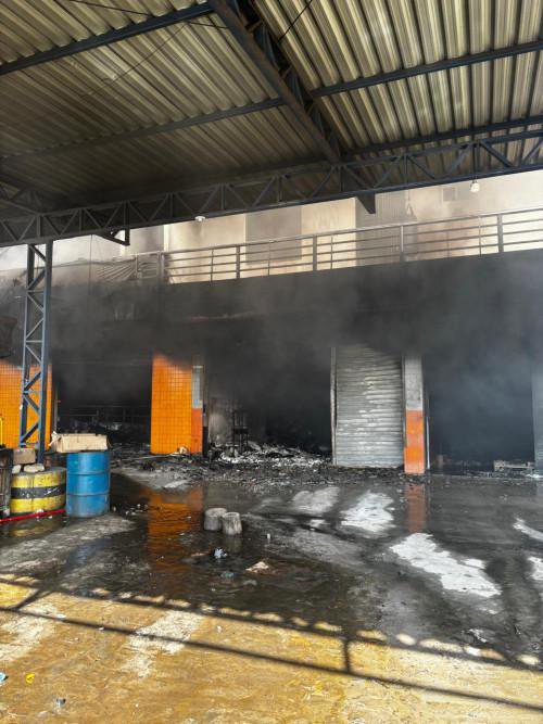 Incêndio destrói loja de autopeças na BR 230, em Floriano - (Divulgação/SSP-PI)
