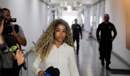 Vivi Noronha, esposa de MC Poze do Rodo, é investigada pela Polícia Civil do Rio (Foto: Gabriel de Paiva/Agência O Globo) Vivi Noronha, esposa de MC Poze do Rodo, é investigada pela Polícia Civil do Rio (Foto: Gabriel de Paiva/Agência O Globo)