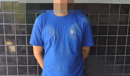 Adolescente de 16 anos é apreendido suspeito de envolvimento em assaltos a comércios em Parnaíba (Foto: Polícia militar) Adolescente de 16 anos é apreendido suspeito de envolvimento em assaltos a comércios em Parnaíba (Foto: Polícia militar)