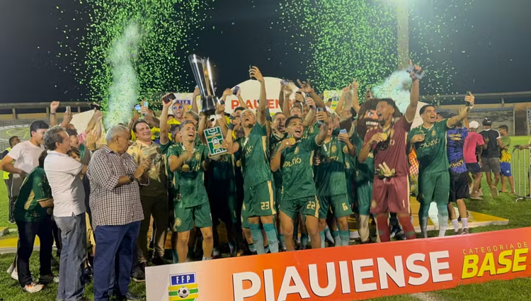 Atlético-PI fatura taça do Campeonato Piauiense Sub-20 - 2025.