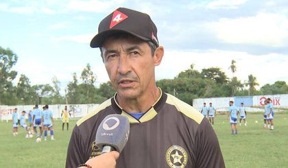Betinho, técnico do Parnahyba comenta saída e chegada de jogadores. (Foto: Reprodução/TV Delta Parnaíba) Betinho, técnico do Parnahyba comenta saída e chegada de jogadores. (Foto: Reprodução/TV Delta Parnaíba)