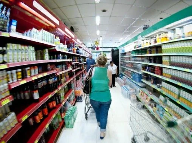 Cesta básica compromete 52,66% do salário mínimo em junho