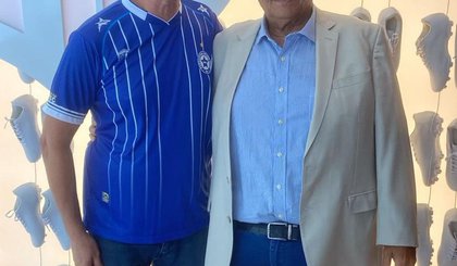 Eureliano Barros, presidente do Parnahyba, ao lado de Robert Brown, presidente da FFP. (Foto: Arquivo pessoal) Eureliano Barros, presidente do Parnahyba, ao lado de Robert Brown, presidente da FFP. (Foto: Arquivo pessoal)