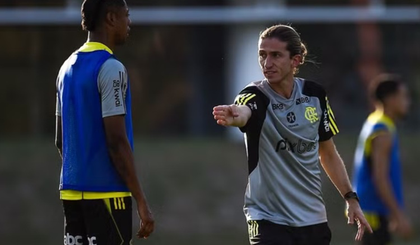 Flamengo busca atacante para completar elenco (Foto: Divulgação)