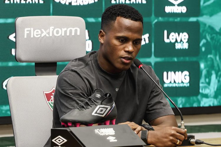 Jhon Arias deixa o Fluminense rumo ao Wolverhampton, da Inglaterra.