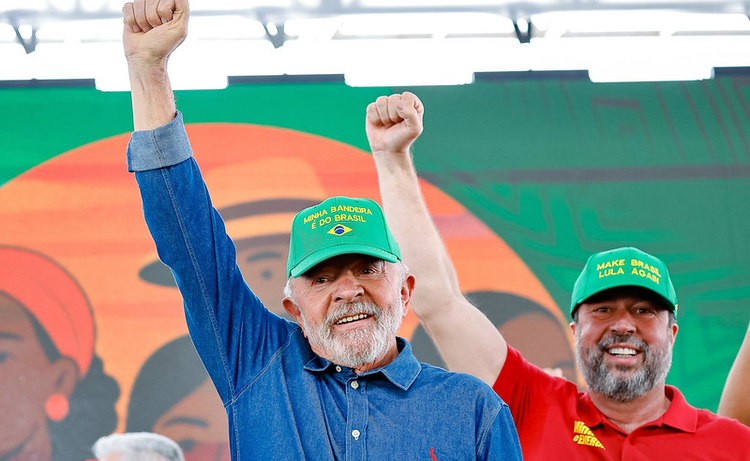 Lula chama 30 de “dia sagrado da soberania” após tarifaço de Trump e sanciona lei que proíbe testes com animais em cosméticos