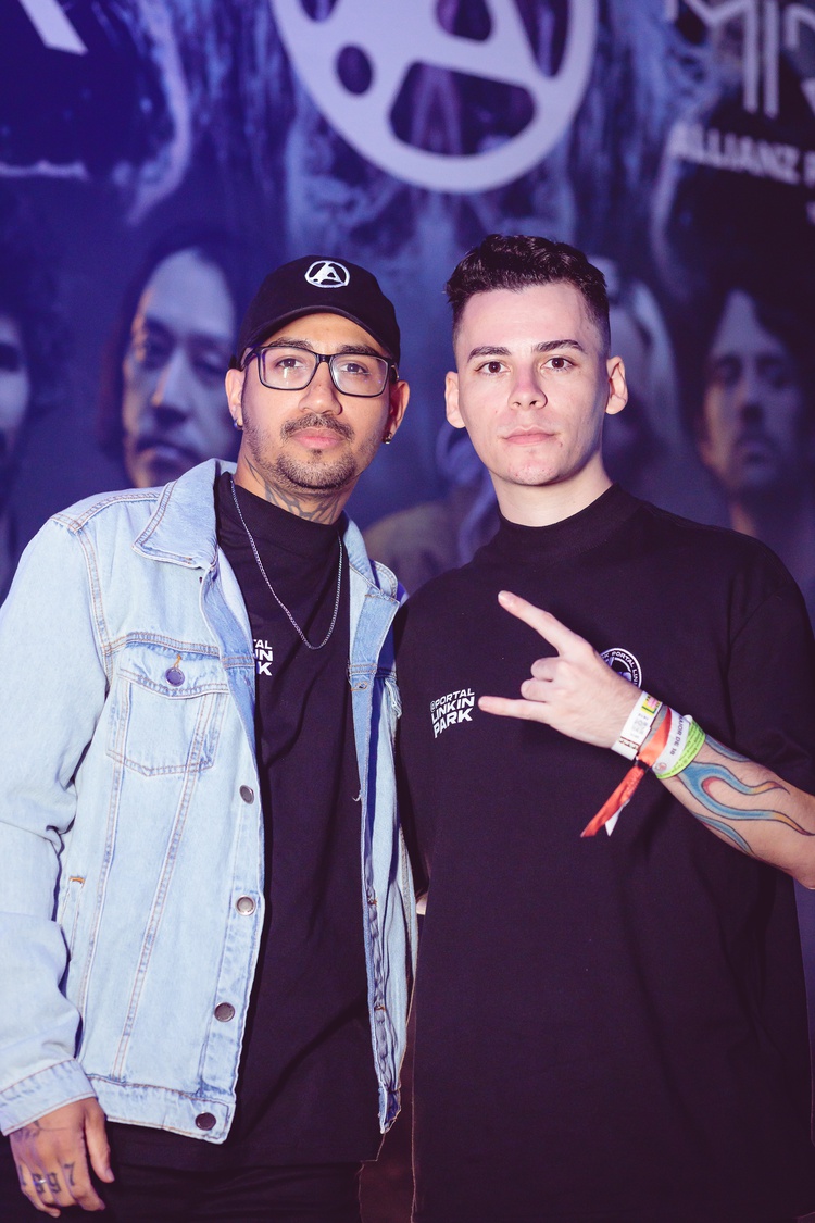 Mateus e Ricardo se uniram e criaram a maior página sobre o Linkin Park.