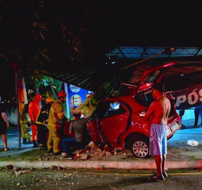 Motociclista fica ferido após colisão em cruzamento sinalizado na zona Leste de Teresina