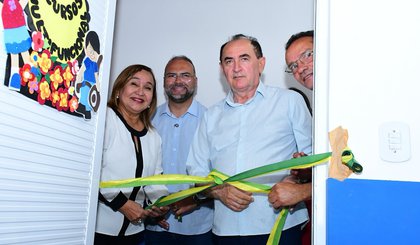 Prefeito de Floriano, Antônio Reis, durante a Comemoração de Emancipação Política 128 anos (Foto: Instagram do Prefeito Antônio Reis) Prefeito de Floriano, Antônio Reis, durante a Comemoração de Emancipação Política 128 anos (Foto: Instagram do Prefeito Antônio Reis)