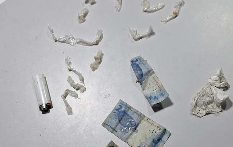 Suspeito de tráfico é preso ao tentar fugir pelos telhados em Altos (PI)