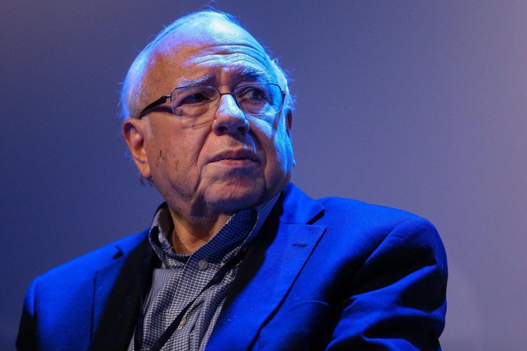 Autor de mais de 70 livros, Verissimo marcou gerações com humor, crônicas e personagens inesquecíveis
