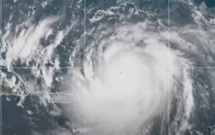 Furacão Erin atinge categoria 5 e coloca ilhas do Caribe em alerta máximo