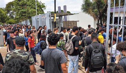 Grupo de inscritos com mais de 18 anos e que não terminaram a educação básica cresceu mais de 200%. (Foto: Marcelo Camargo/Agência Brasil) Grupo de inscritos com mais de 18 anos e que não terminaram a educação básica cresceu mais de 200%. (Foto: Marcelo Camargo/Agência Brasil)