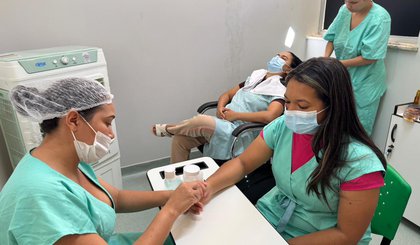 Hospital Infantil abre salão colaborativo voltado às mães de crianças internadas. (Foto: Ascom HILP) Hospital Infantil abre salão colaborativo voltado às mães de crianças internadas. (Foto: Ascom HILP)
