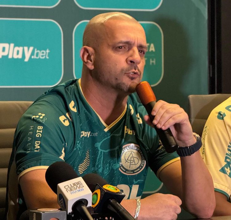 Jerson Testoni, novo técnico do Atlético-PI